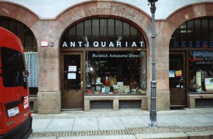 Besuchen Sie uns im Antiquariat